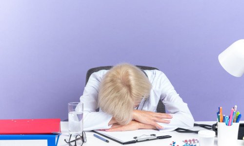 Синдром хронічної втоми: чому ми постійно виснажені?